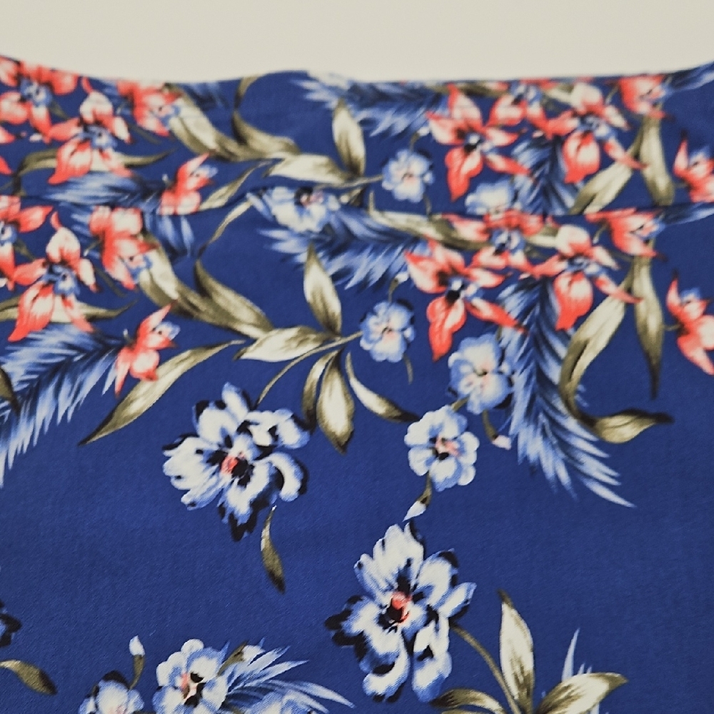 Mario Serrani Blue Floral Women's Skort Size Large - Picture 3 of 8